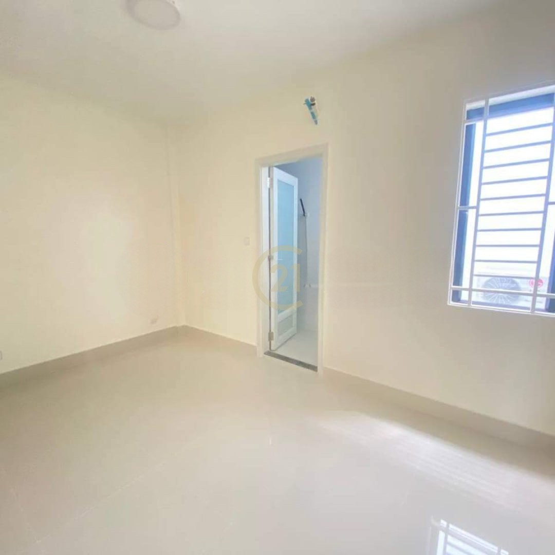 Shophouse for sale in Peng Hout Berng Snao