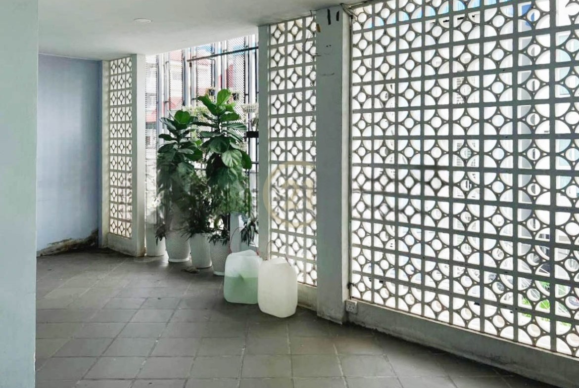 Shophouse for sale in BKK3