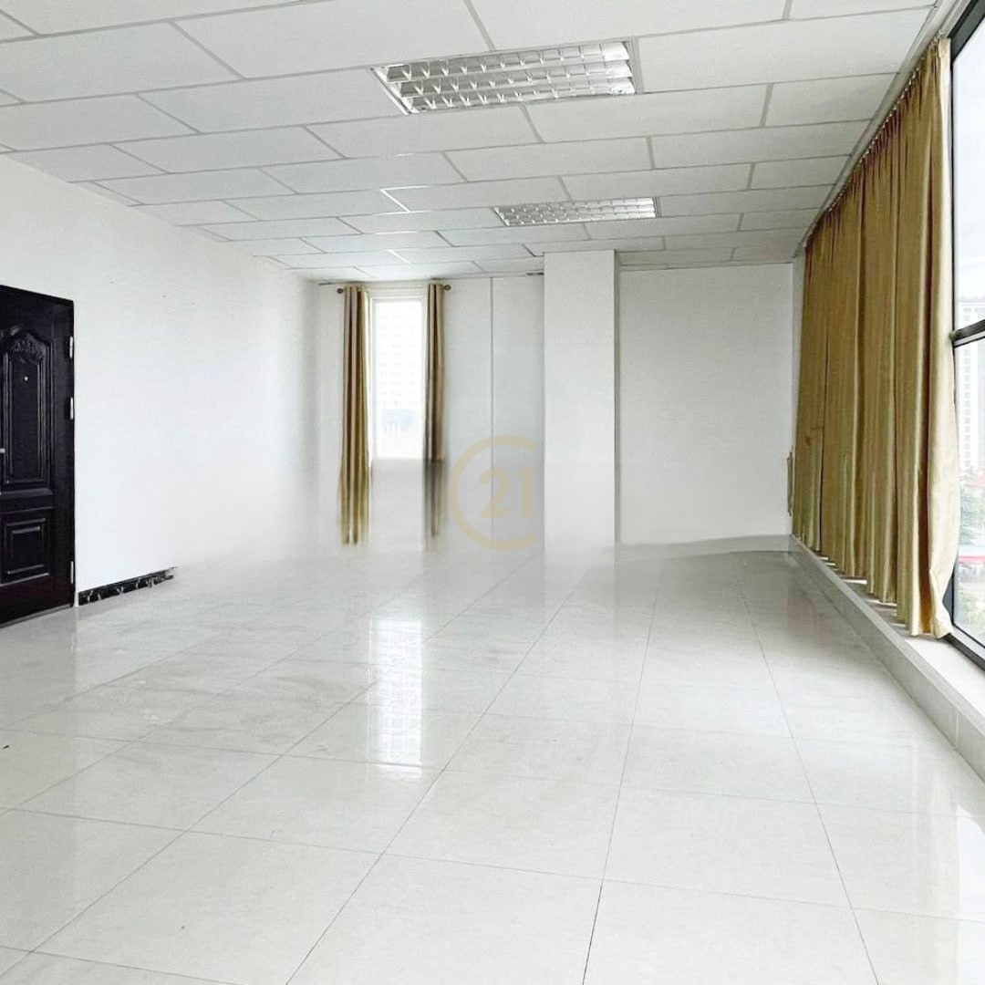 Building for sale in Bkk3