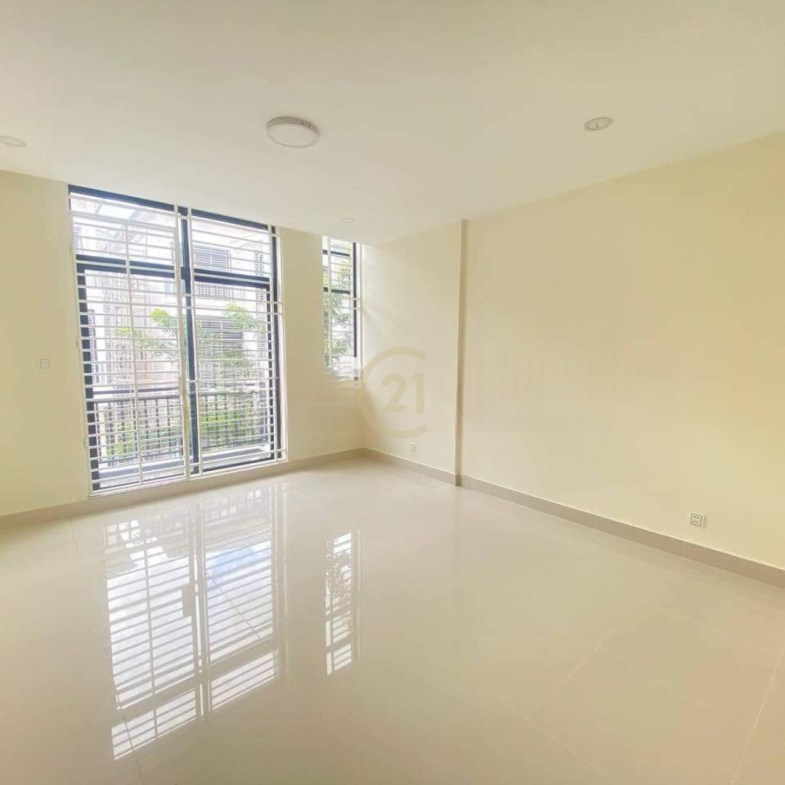 Shophouse for sale in Peng Hout Berng Snao