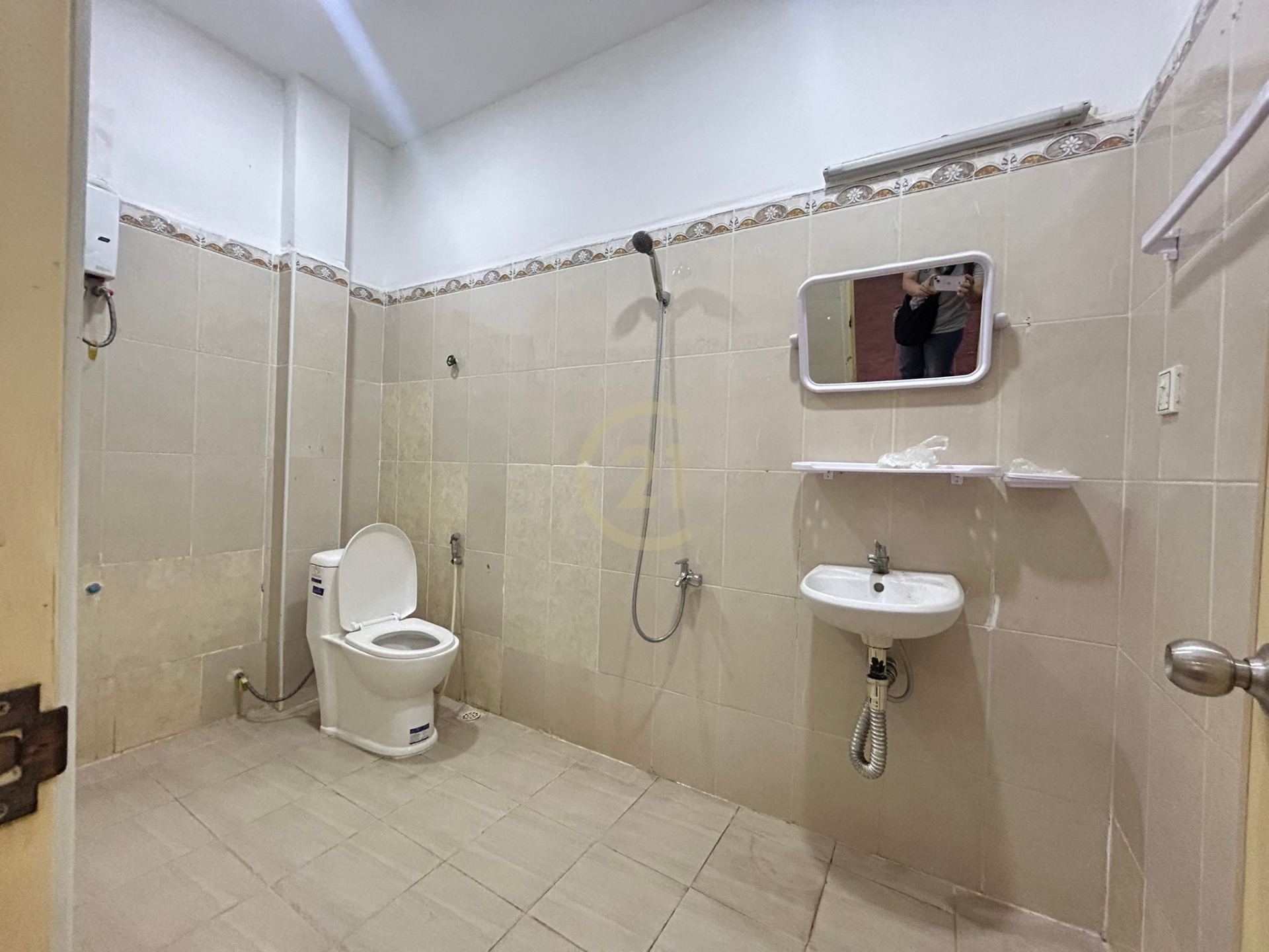 D4E3AD11-D962-4172-917C-D38A196BBCEB Spacious 6-Bedroom Villa with Luxurious Amenities in Toul Kork