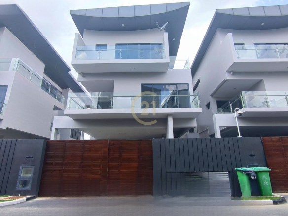 Villa for sale near Peng Hout Berng Snaor