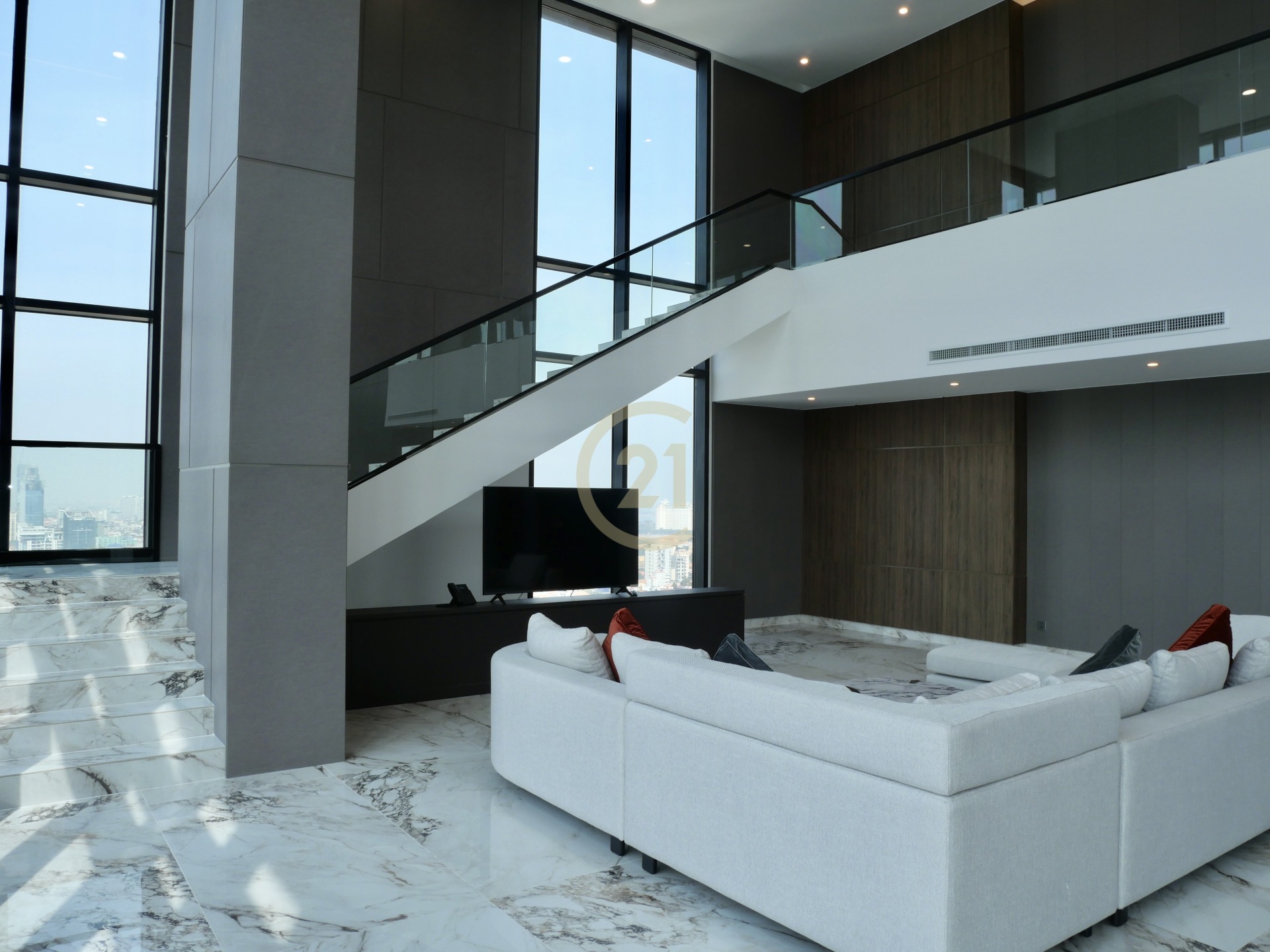 Luxurious Living Space Penthouse Perfection – 450sqm| Brand New