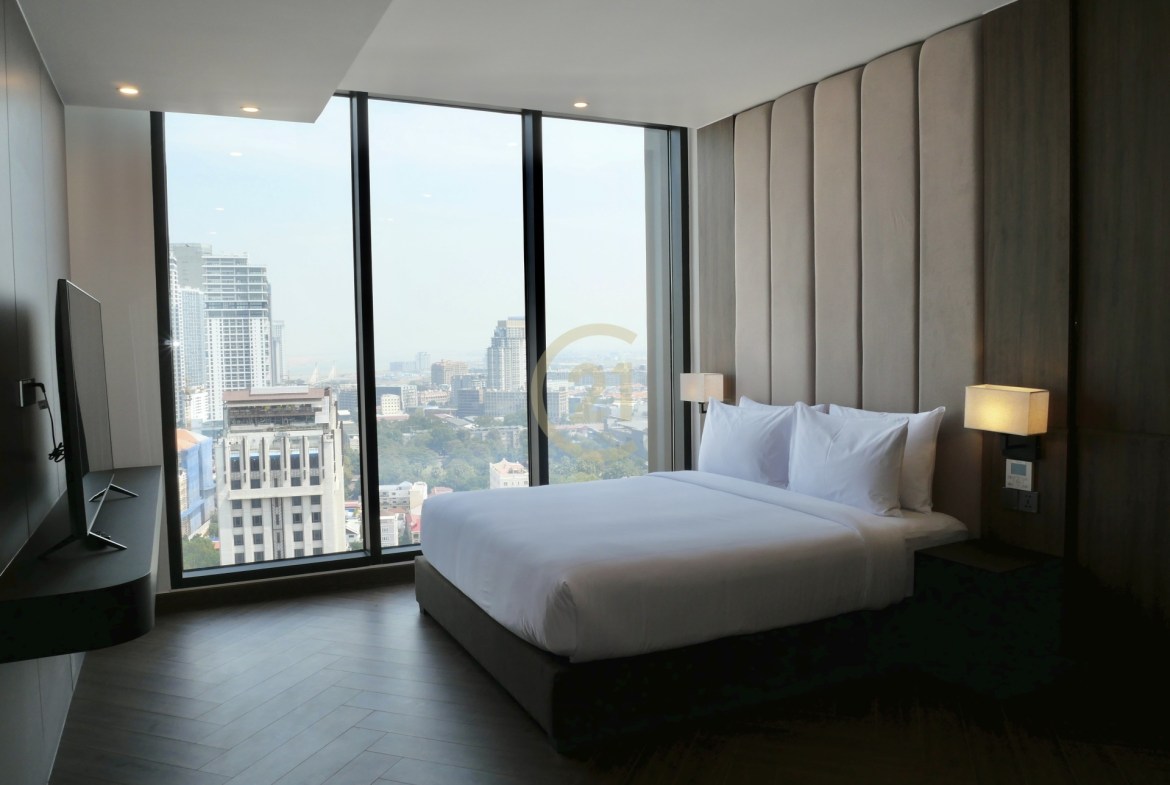 Luxurious Living Space Penthouse Perfection – 450sqm| Brand New
