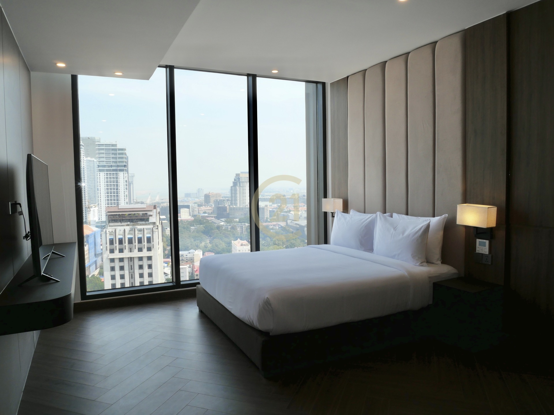 Luxurious Living Space Penthouse Perfection – 450sqm| Brand New
