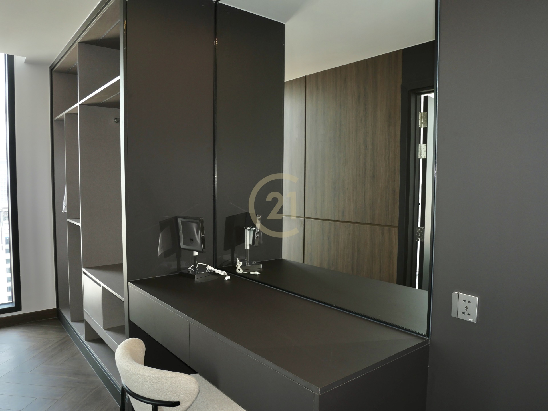 Luxurious Living Space Penthouse Perfection – 450sqm| Brand New
