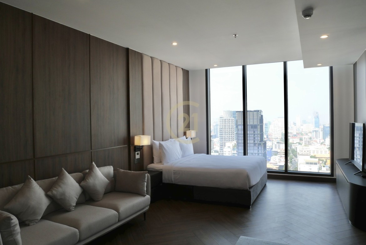 Luxurious Living Space Penthouse Perfection – 450sqm| Brand New