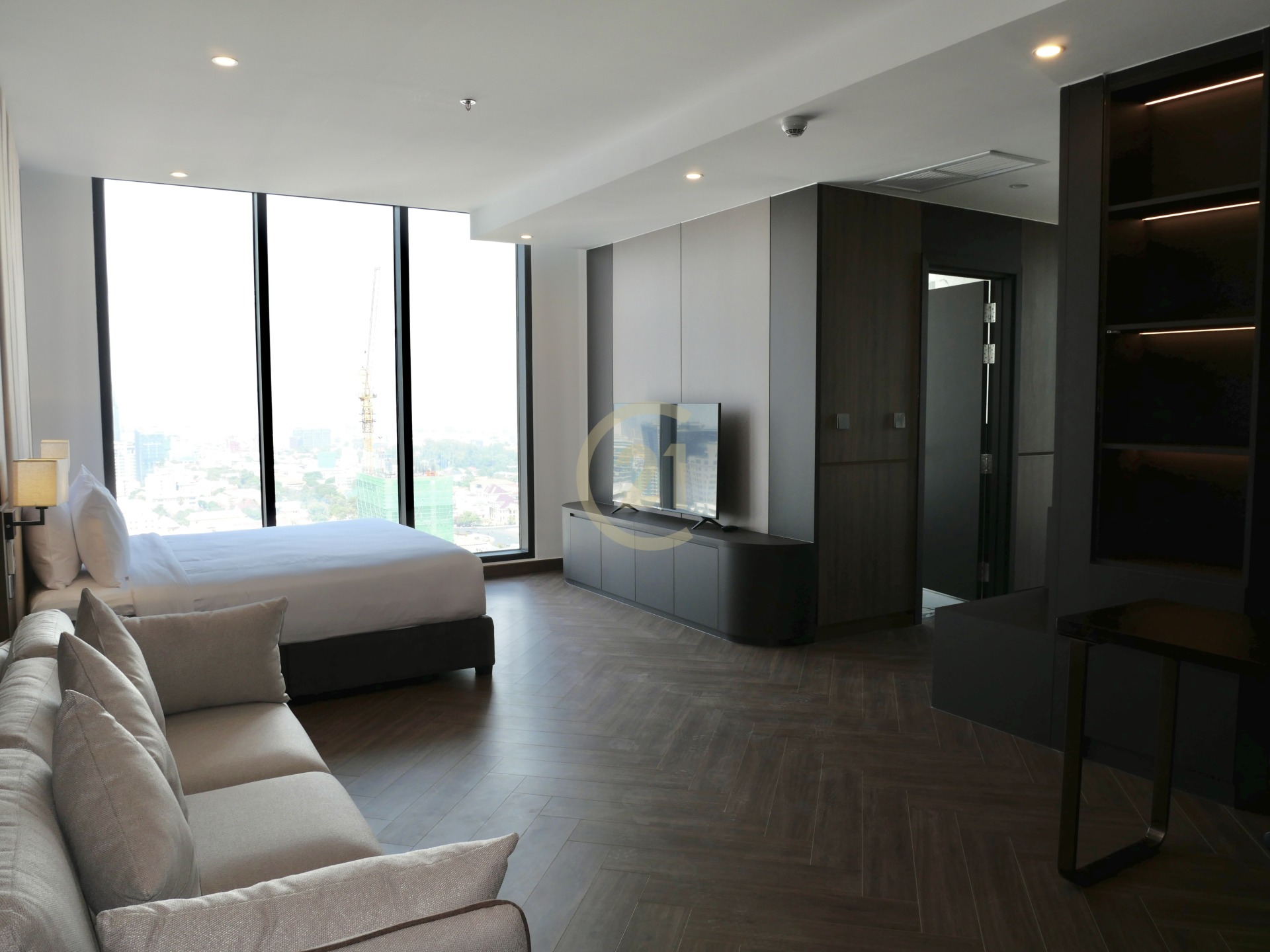Luxurious Living Space Penthouse Perfection – 450sqm| Brand New