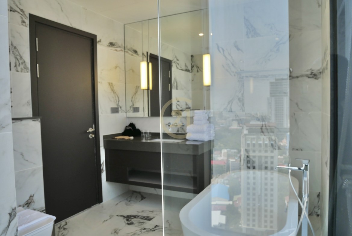 Luxurious Living Space Penthouse Perfection – 450sqm| Brand New