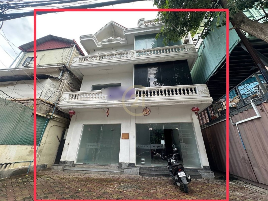 Villa for rent in duan penh area