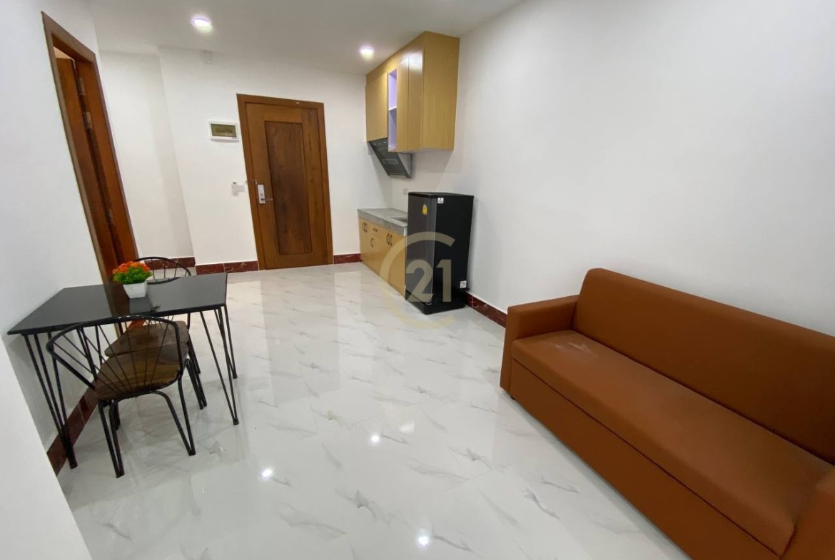 Available one bedroom at Toul Toumpong