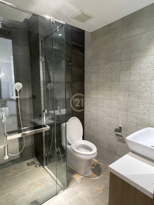 Modern 1 Bedroom Apartment For Rent At BKK1