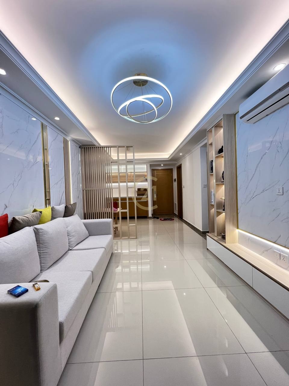 Luxury 2 Bedroom For Rent at R&F Condo