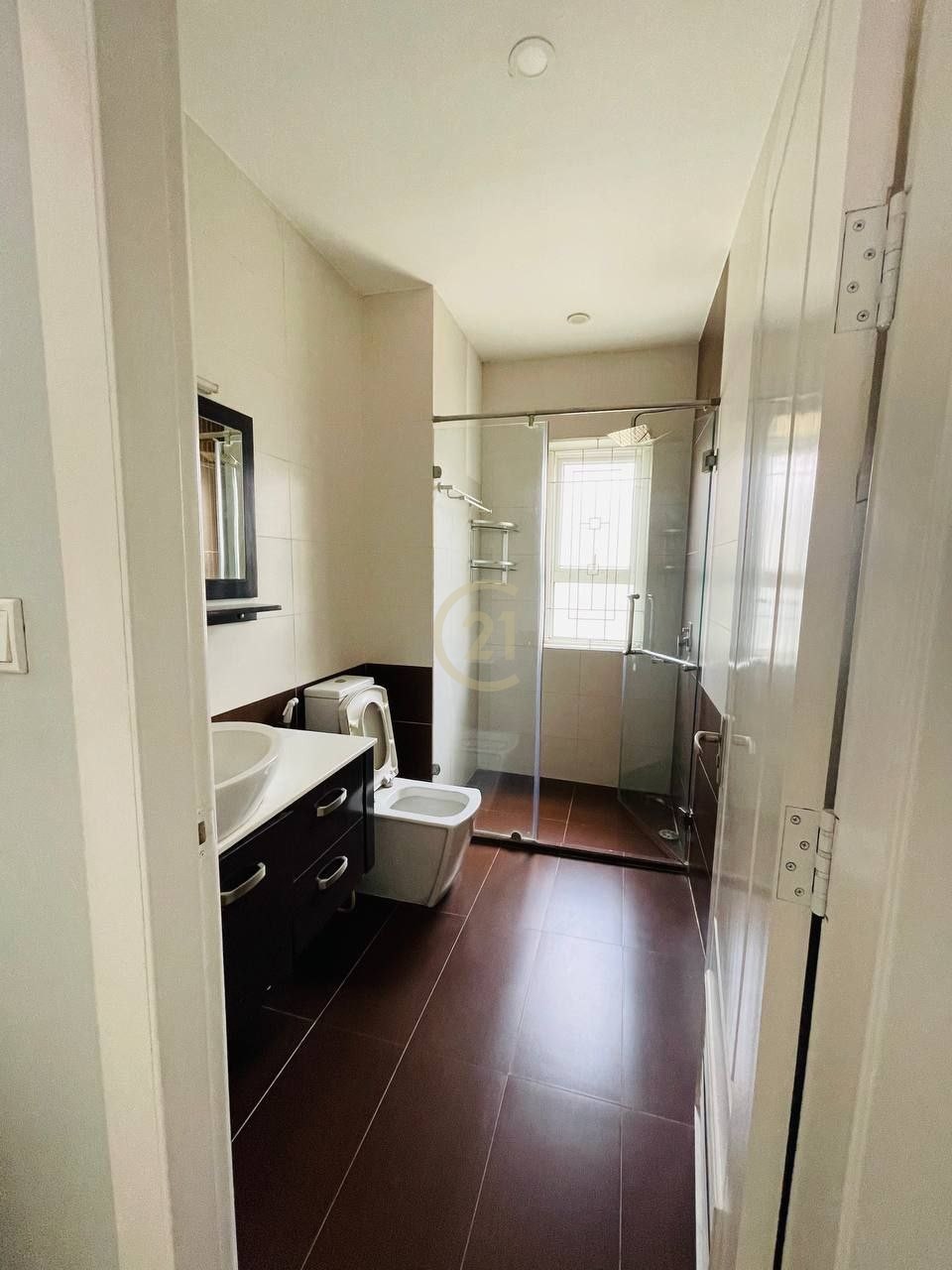 Elegant 4-Bedroom Apartment in Psar Derm T’kov