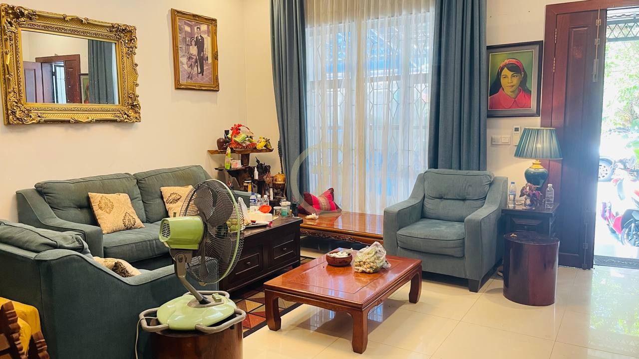 Luxury Villa For Rent At Villa Town
