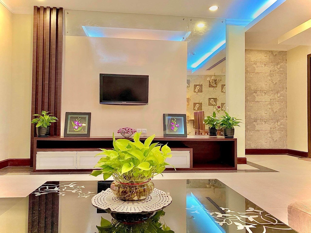 LUXURIOUS ONE BEDROOM FOR RENT