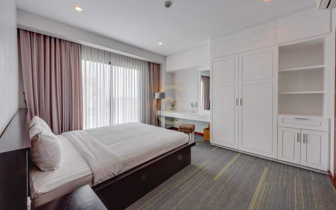 Western Two Bedroom for rent at BKK1