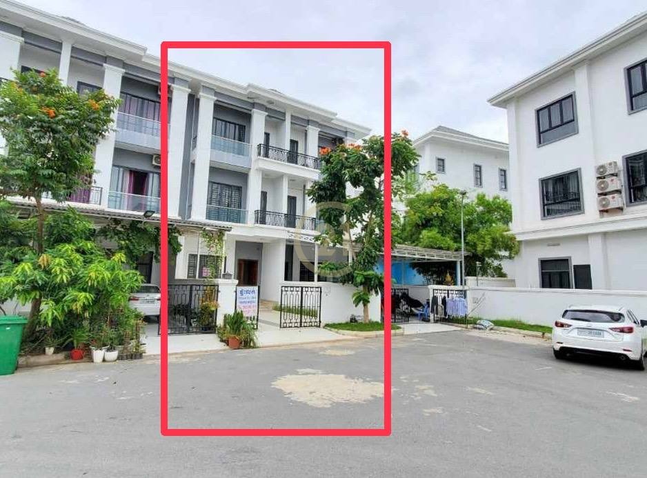 Luxury Villa For Rent At Villa Town 