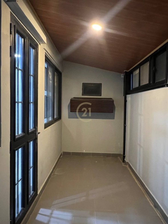 Villa For Rent At Chip Mong 60m
