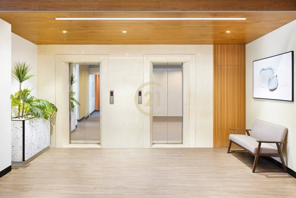 VINTAGE OFFICE SPACE FOR RENT