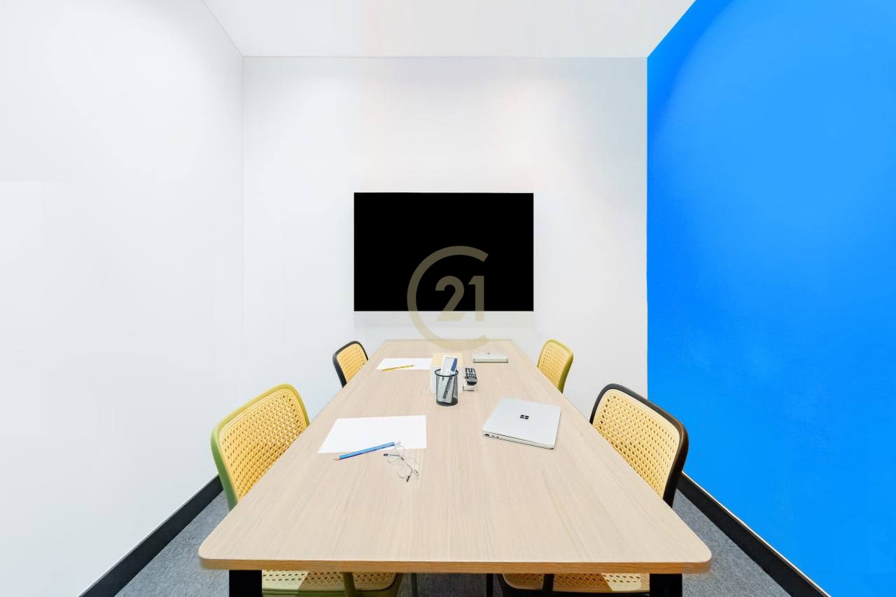 VINTAGE OFFICE SPACE FOR RENT
