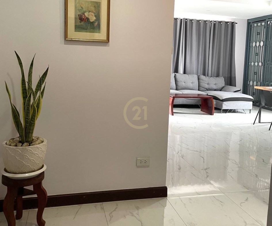 Luxury Two Bedroom For Rent At Olympic