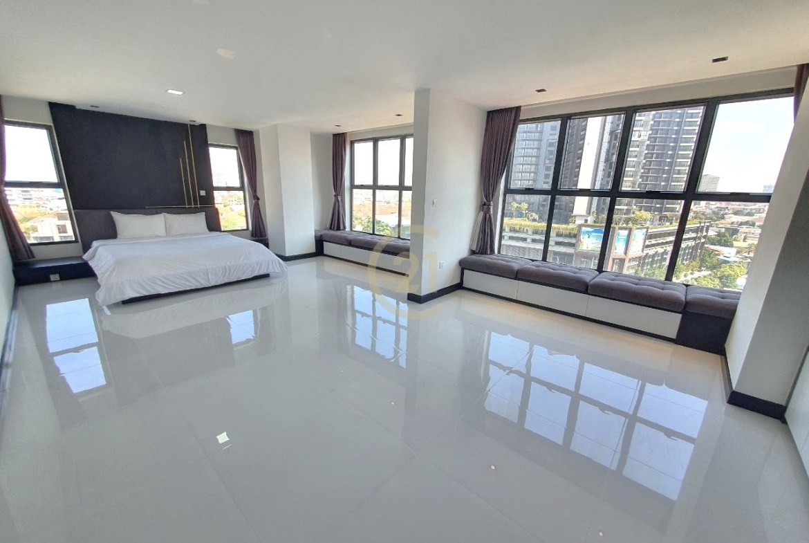 Specious 2 Bedroom Penthouse For Rent at TK