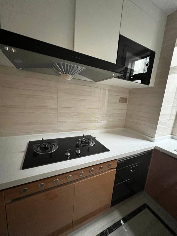 Luxury 2 Bedroom For Rent at R&F Condo