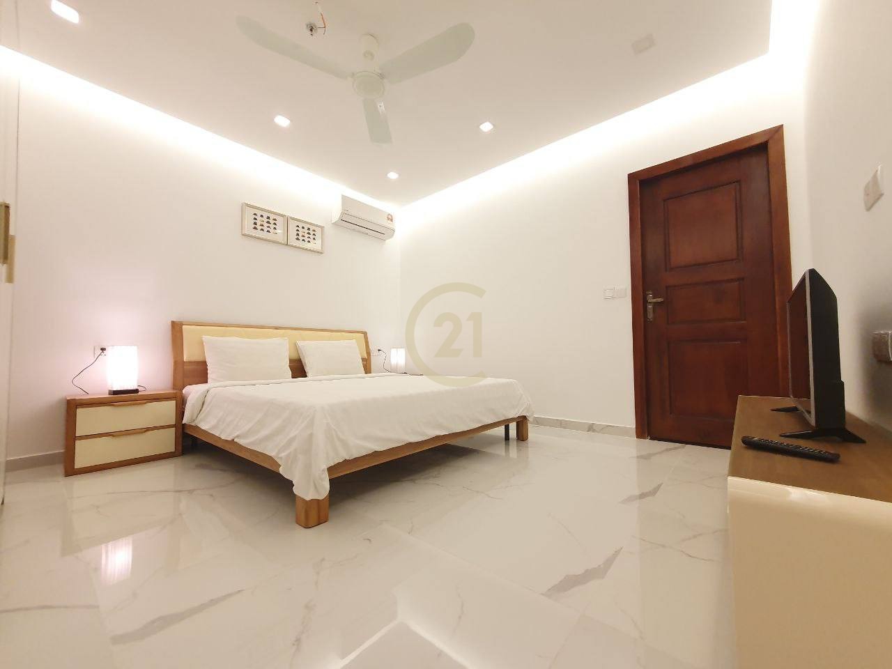 Luxury 1-Bedroom for Rent | BKK1, Phnom Penh