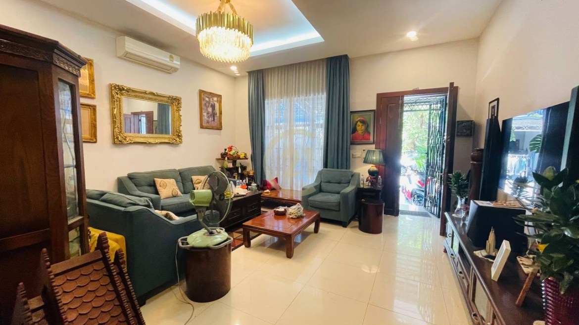 Luxury Villa For Rent At Villa Town