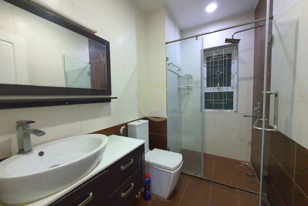 Specious 4 Bedroom For Rent At Toul Kork