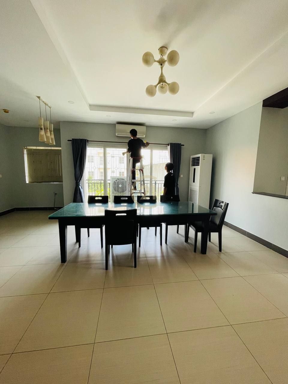 Elegant 4-Bedroom Apartment in Psar Derm T’kov