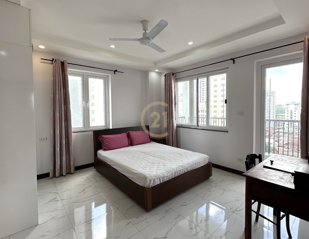 Luxury Two Bedroom For Rent At Olympic