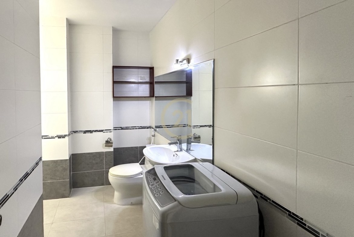 Luxury Two Bedroom For Rent At Olympic