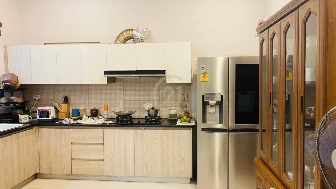 Luxury Villa For Rent At Villa Town