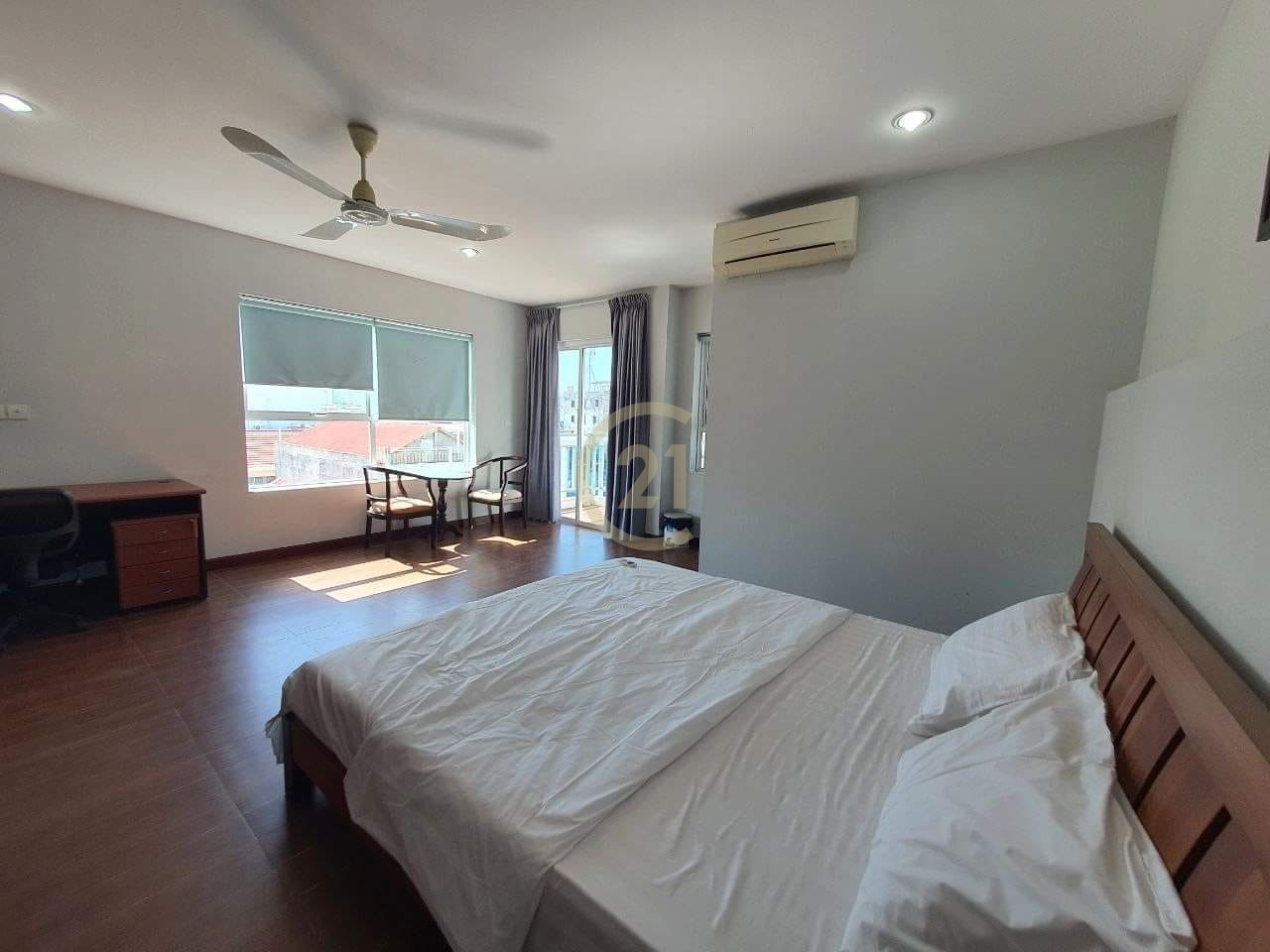 CLASSIC TWO BEDROOM FOR RENT