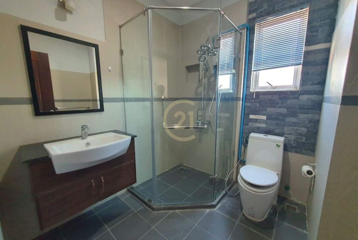 CLASSIC TWO BEDROOM FOR RENT
