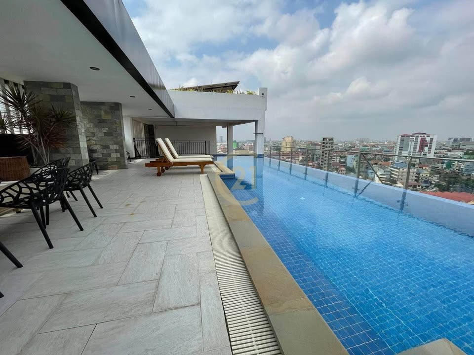 WESTERN THREE BEDROOM FOR RENT