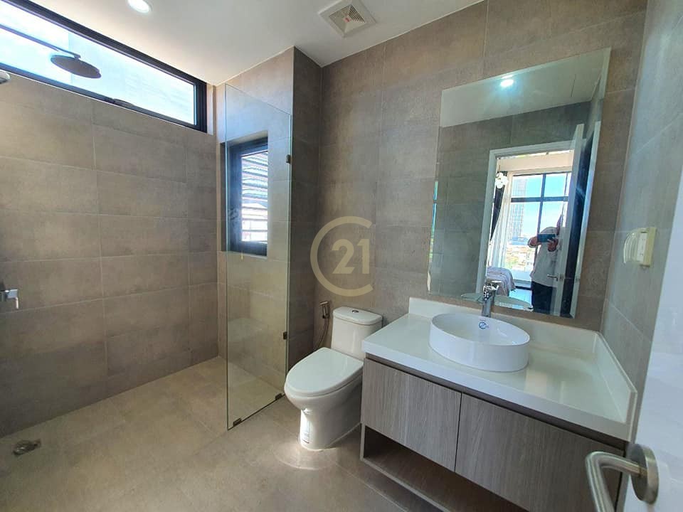 LUXURIOUS TWO BEDROOM FOR RENT