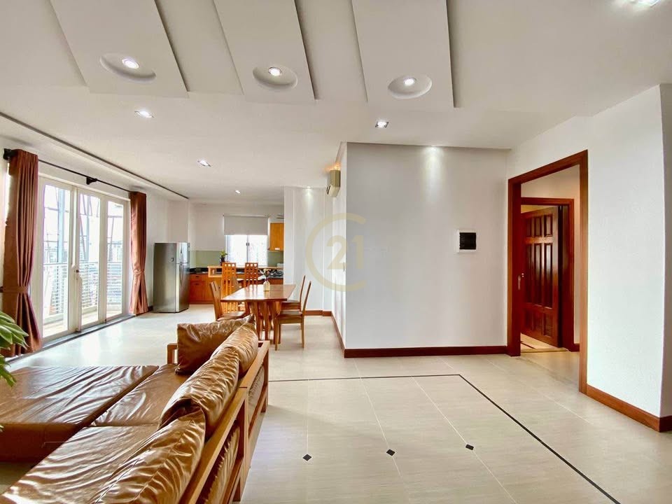 CLASSIC TWO BEDROOM FOR RENT