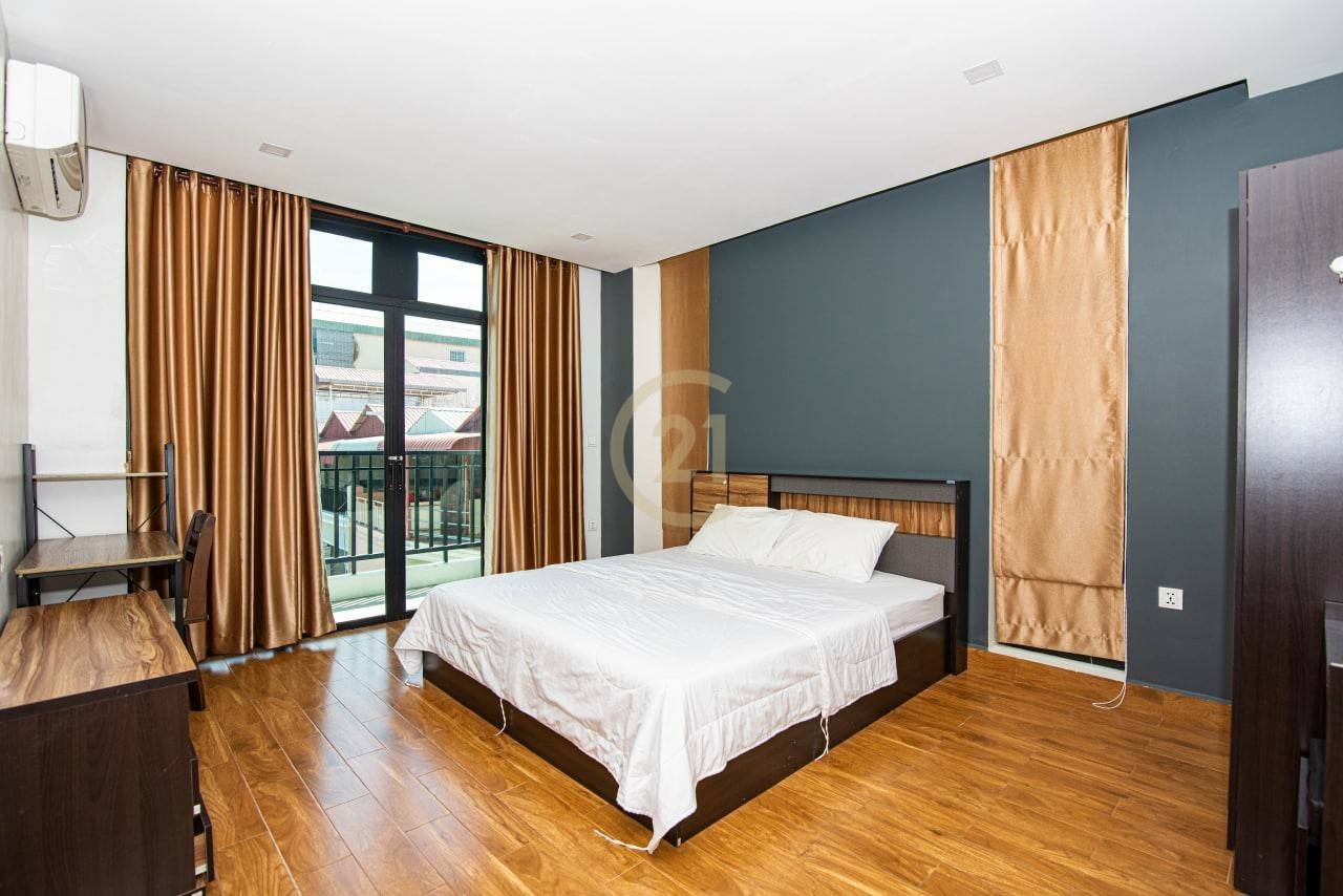 WESTERN TWO BEDROOM FOR RENT