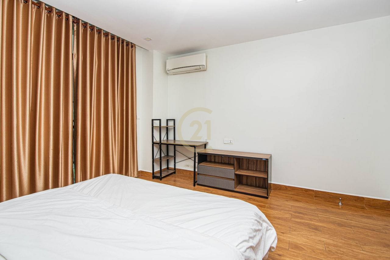 WESTERN TWO BEDROOM FOR RENT