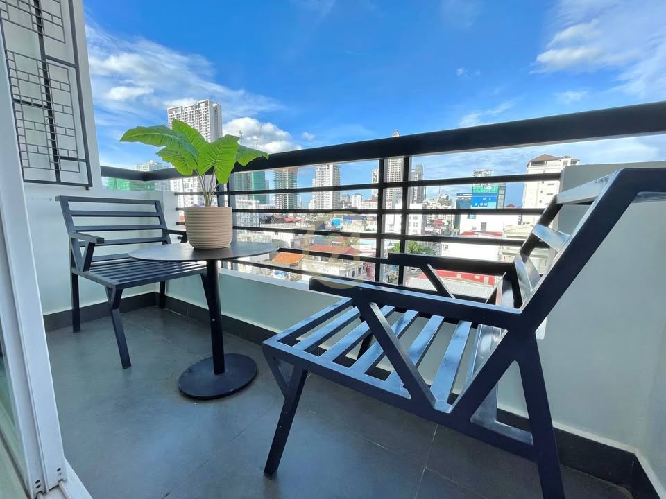 Western Two Bedroom for rent at BKK3