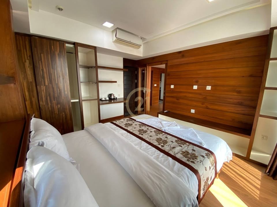 CLASSIC TWO BEDROOM FOR RENT