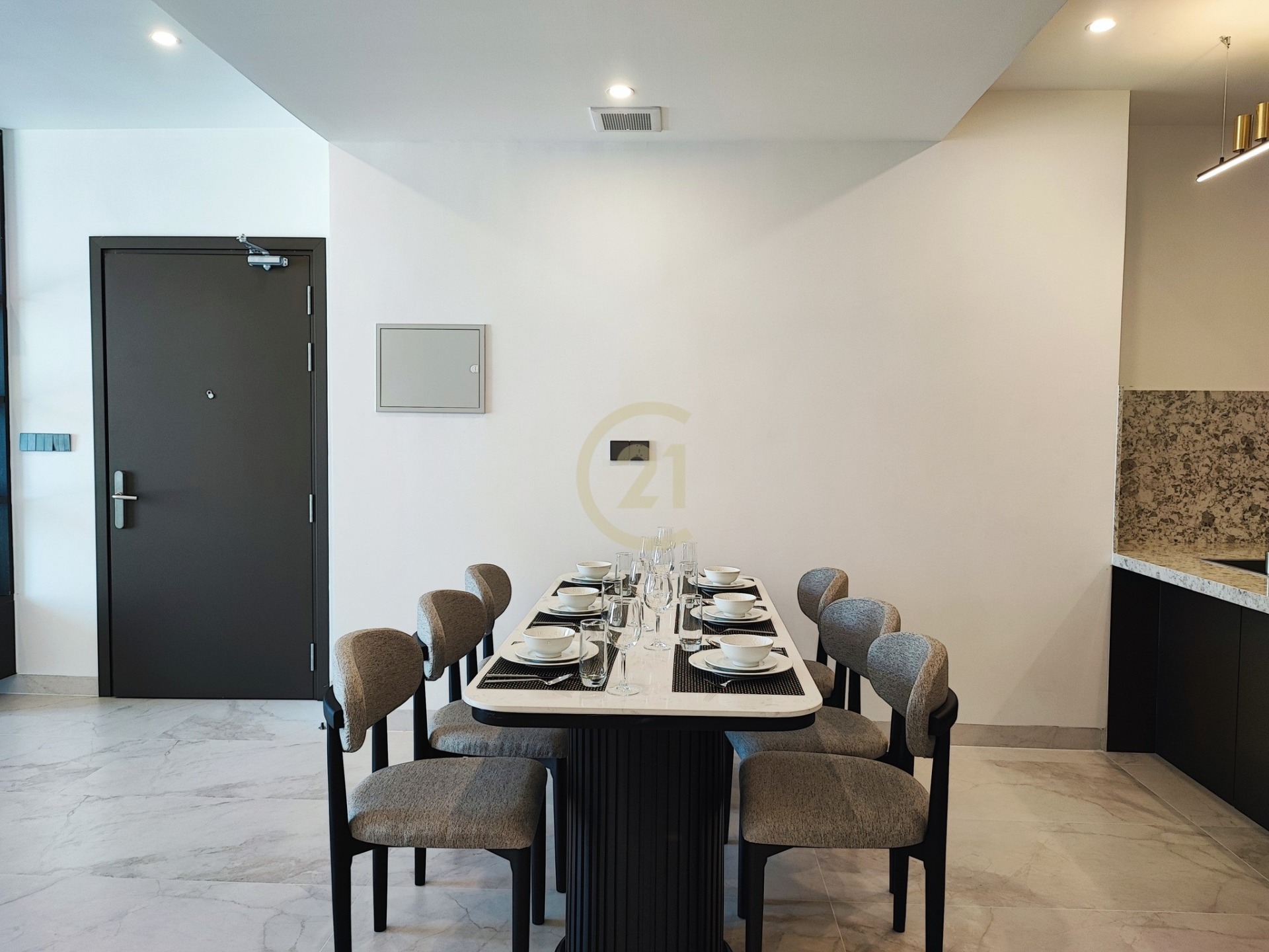PREMIUM FOUR BEDROOM FOR RENT