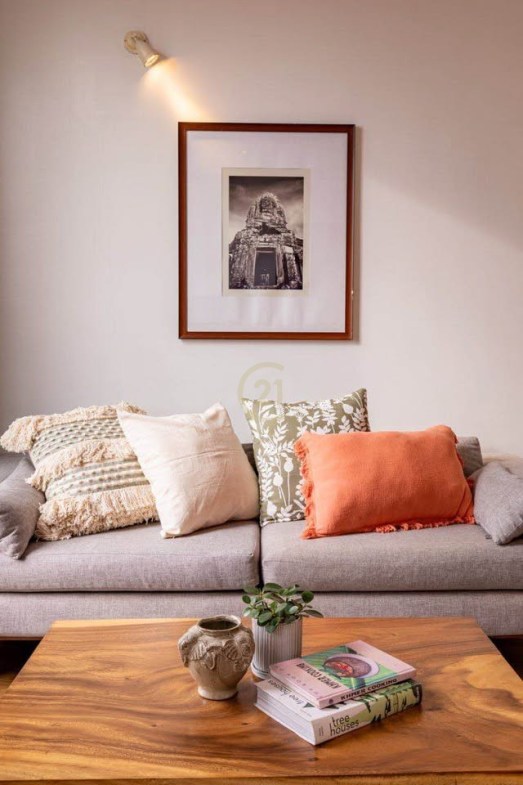 WESTERN THREE BEDROOM FOR RENT