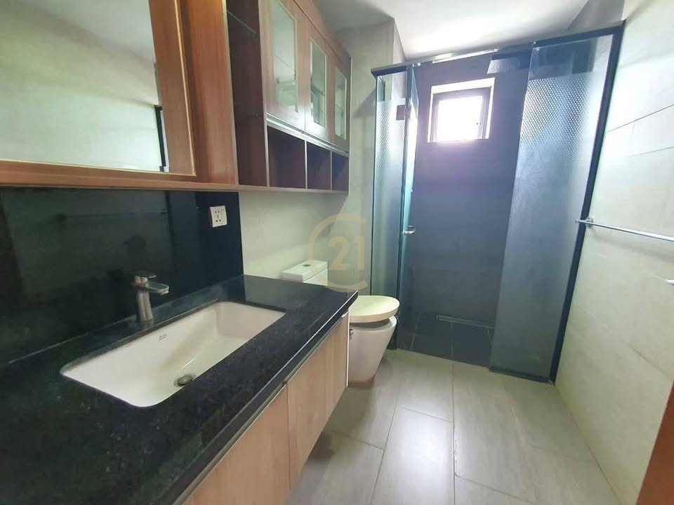 Penthouse Four Bedroom for rent at TTP