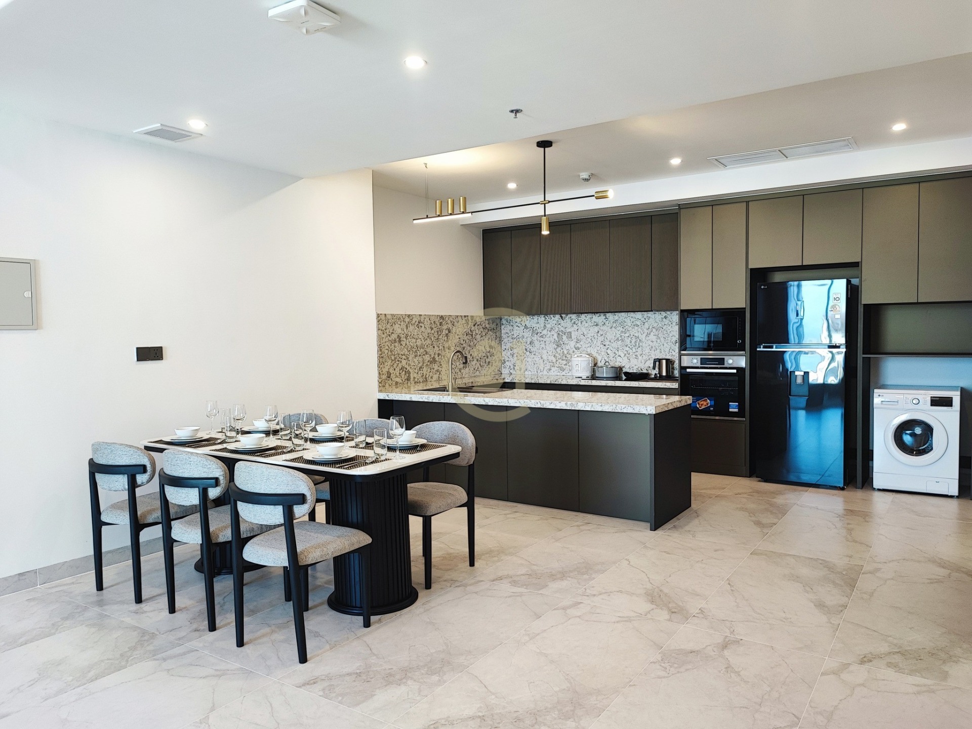 PREMIUM FOUR BEDROOM FOR RENT