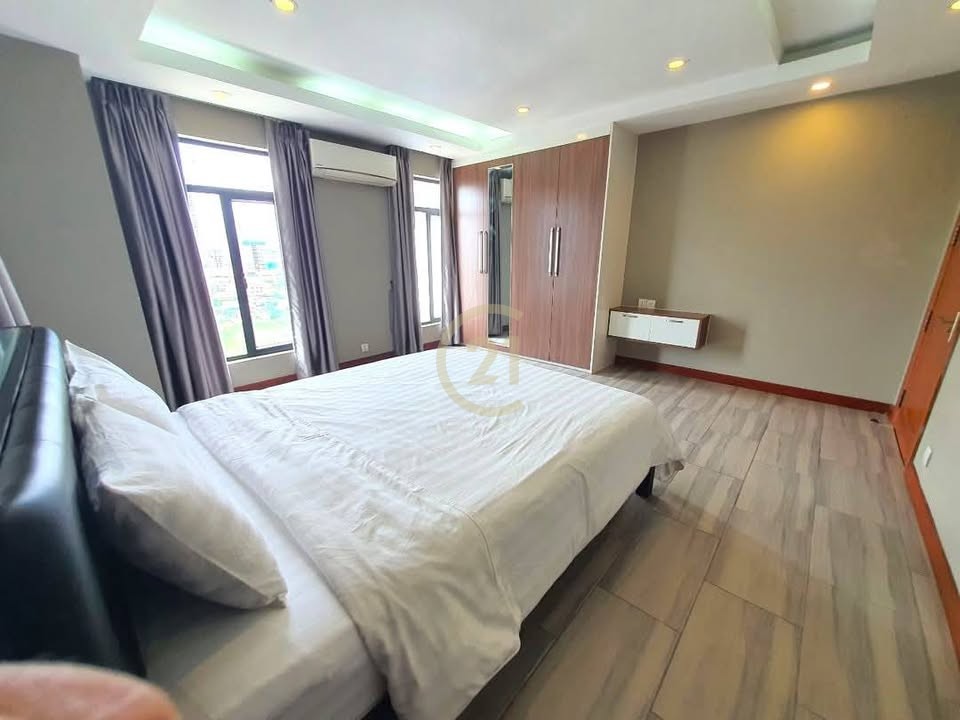 Penthouse Four Bedroom for rent at TTP