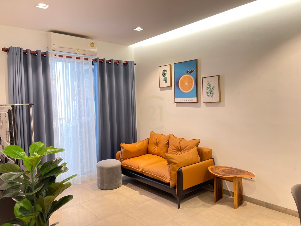 Luxury one bedroom for rent at Urban Village